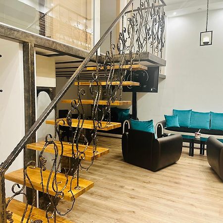 Apartment On Tabidze 第比利斯 外观 照片