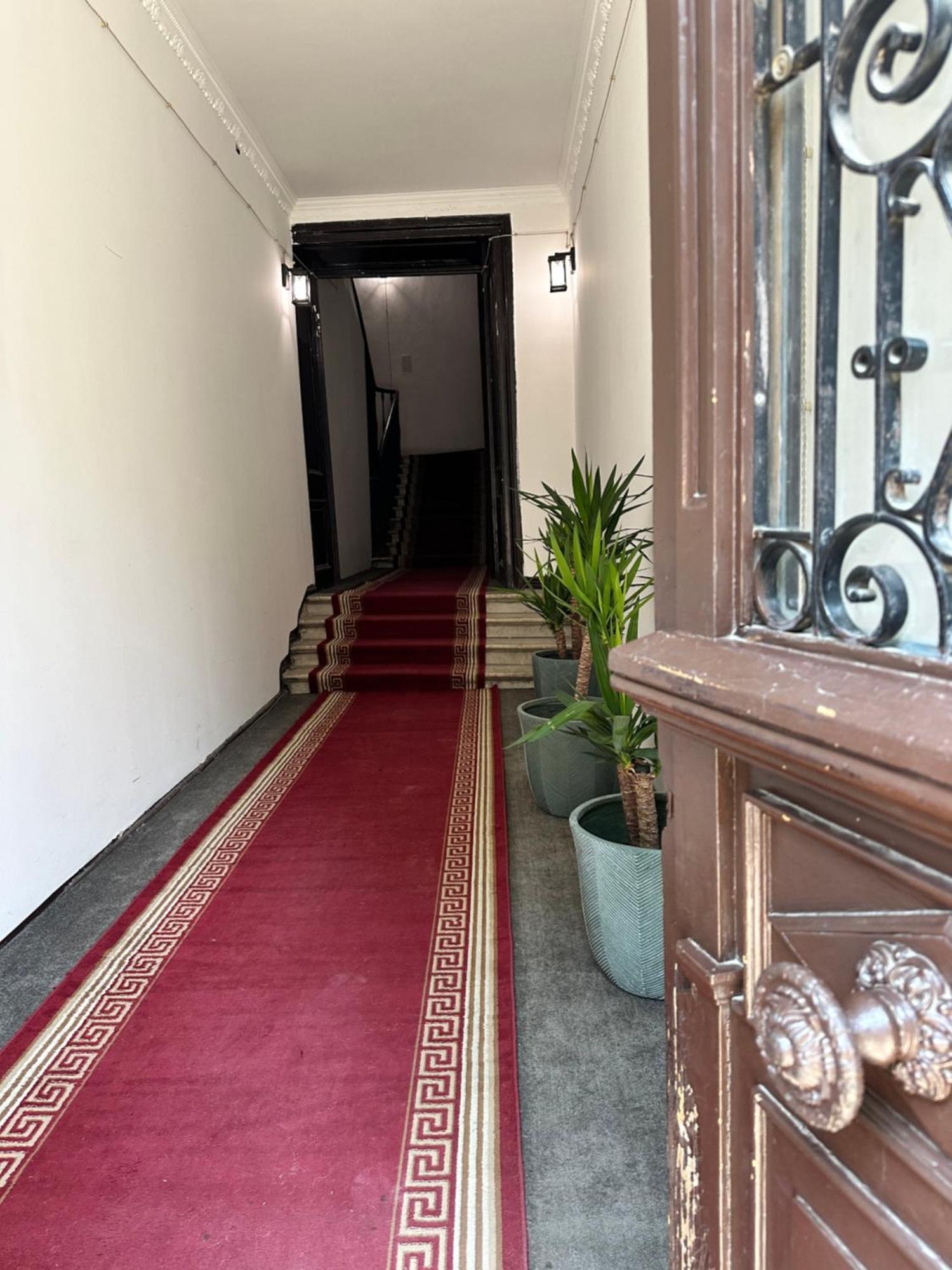 Apartment On Tabidze 第比利斯 外观 照片