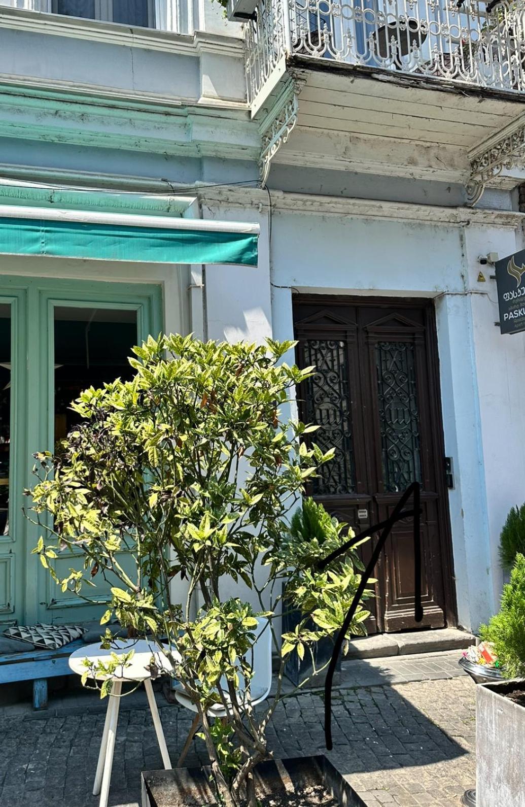 Apartment On Tabidze 第比利斯 外观 照片