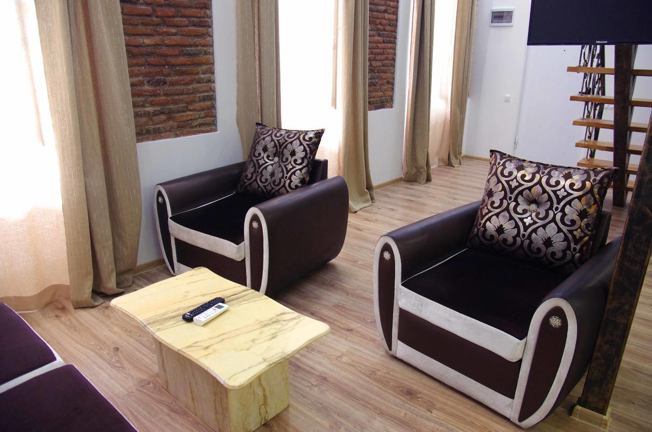 Apartment On Tabidze 第比利斯 外观 照片