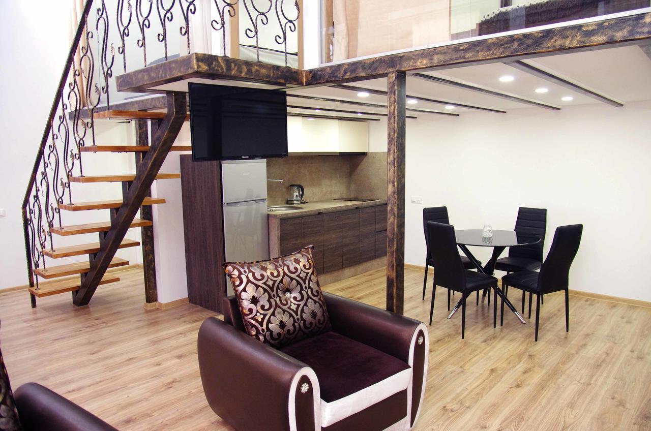 Apartment On Tabidze 第比利斯 外观 照片