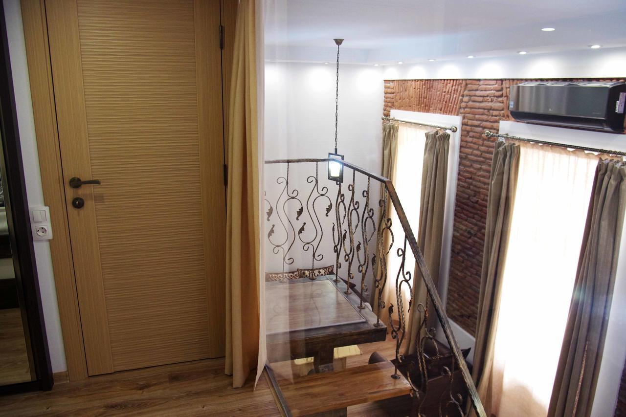 Apartment On Tabidze 第比利斯 外观 照片