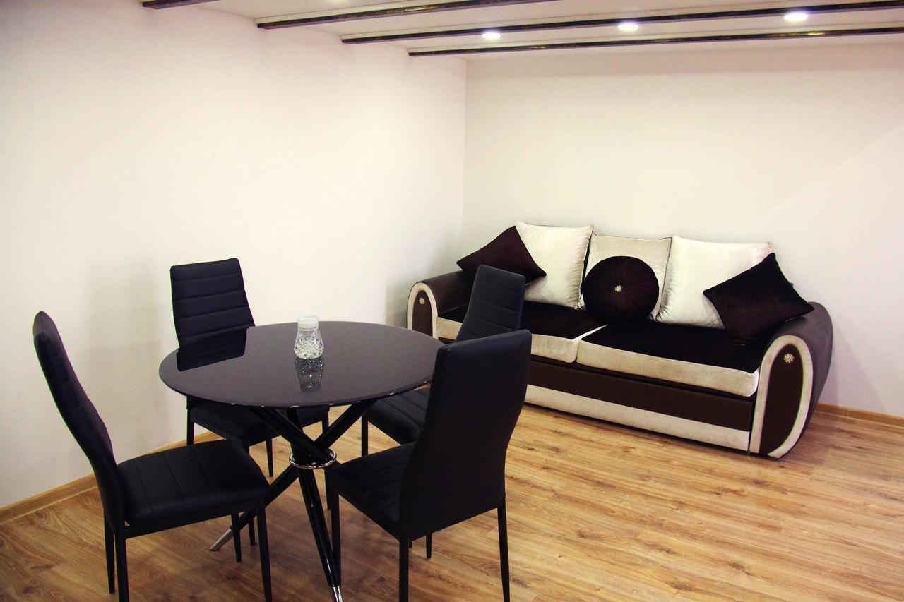 Apartment On Tabidze 第比利斯 外观 照片