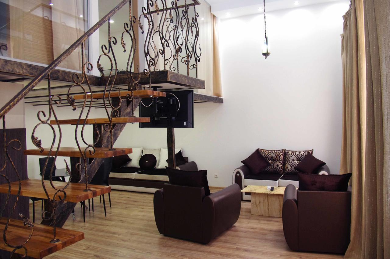 Apartment On Tabidze 第比利斯 外观 照片