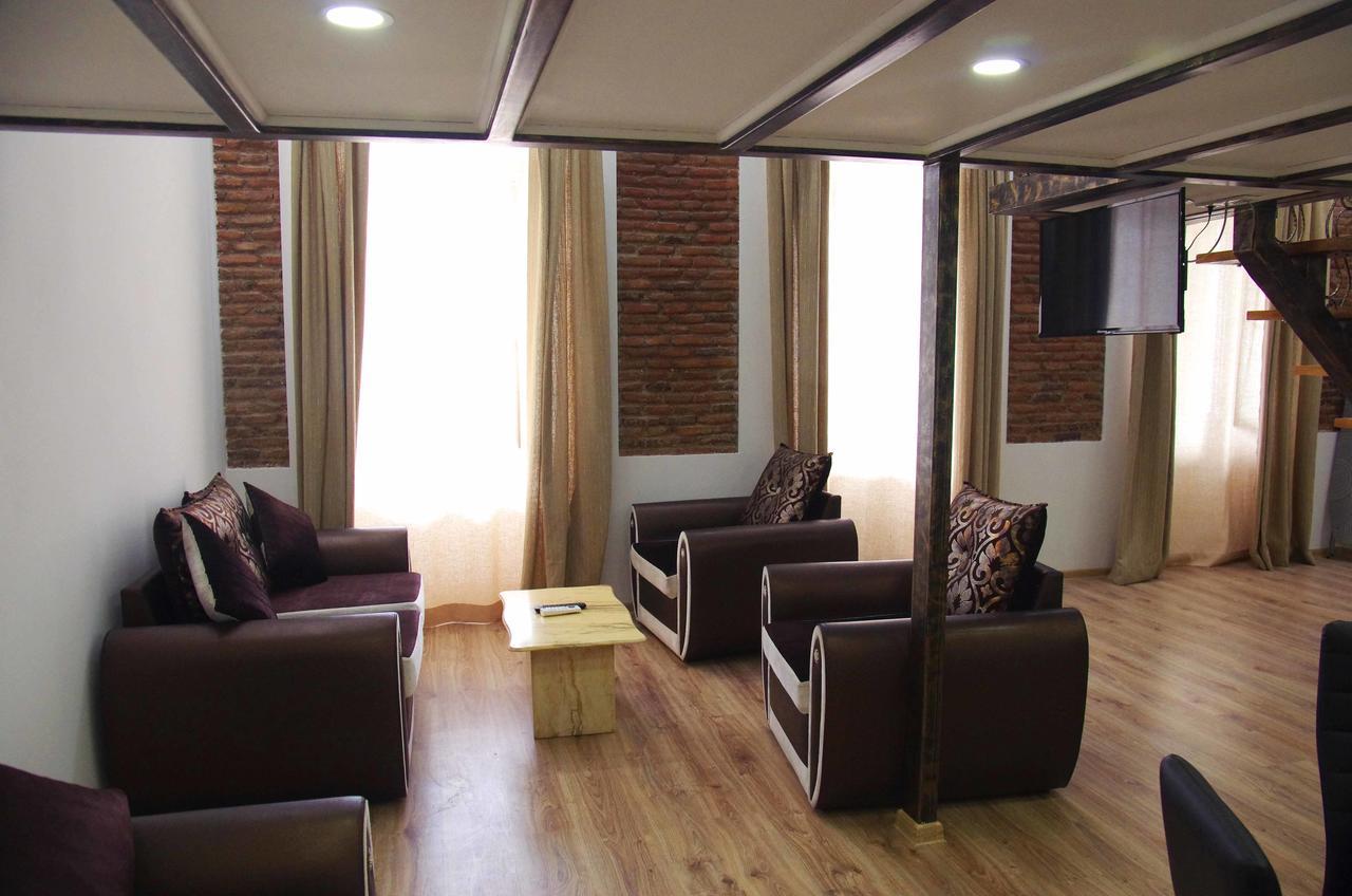 Apartment On Tabidze 第比利斯 外观 照片